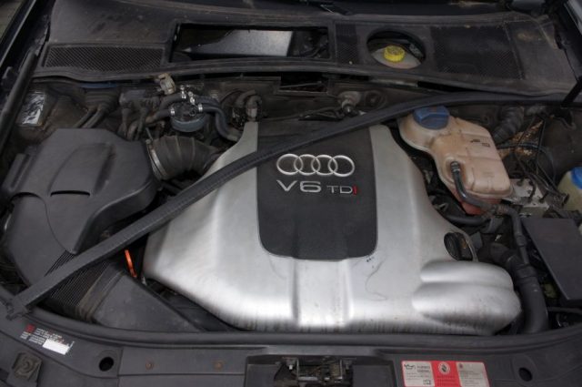 Audi A6, 2.5l Dyzelinas, Universalas 2003m