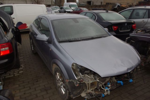 Opel Astra, 1.9l Dyzelinas, Kupė (Coupe) 2006m